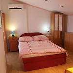 Anamarija Apartamento