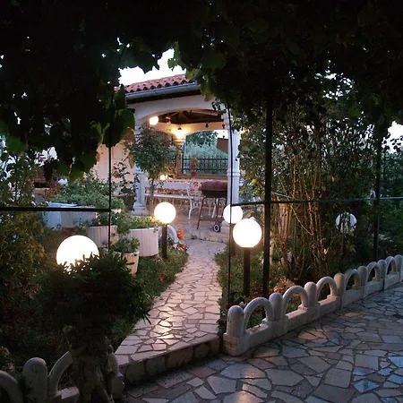 Anamarija Apartment