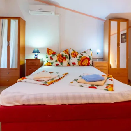 Anamarija Apartman *